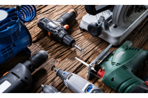 Don’t Visit Your Next Jobsite Without These 4 Hand Tools