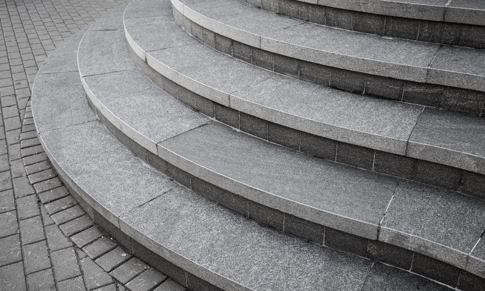 7 Tips for Outdoor Stone Stair Construction